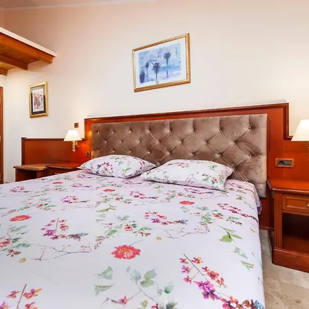 Apart Otel Luna Tsuki Six *