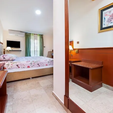 Apart Otel Luna Tsuki Six Rovinj