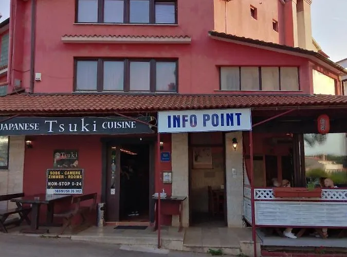 Luna Tsuki Six * רוביני